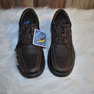 Clarks Men's Derby Lace-up Oxford Flat Brown Leather Size 10M NWT